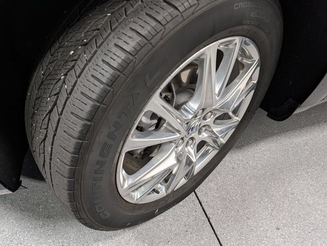 Certified 2023 Buick Enclave Essence w/ Experience Buick Package AWD/4WD image 9