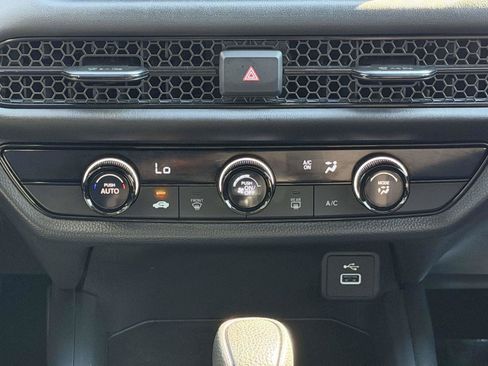 Certified 2025 Honda HR-V LX image 13
