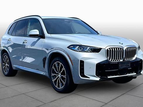 Certified 2026 BMW X5 xDrive40i w/ M Sport Package AWD/4WD image 2