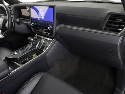 Used 2025 Lexus GX 550 image 22