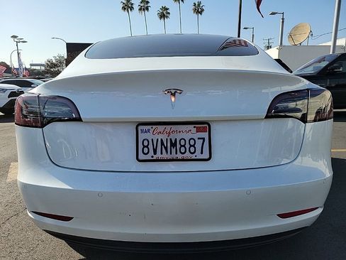Used 2021 Tesla Model 3 Standard Range Plus image 6