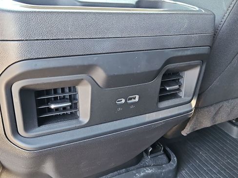 Used 2025 Chevrolet Silverado 1500 LT Trail Boss AWD/4WD image 27