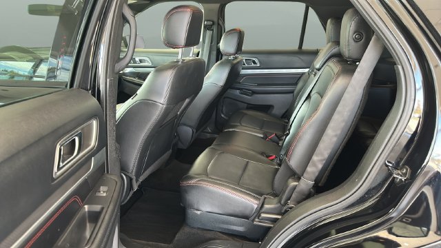 Used 2016 Ford Explorer Sport w/ Equipment Group 401A AWD/4WD image 17