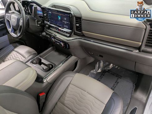 Used 2025 Chevrolet Silverado 2500 ZR2 w/ LPO, Dark Essentials Package AWD/4WD image 30