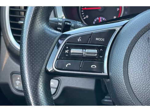 Used 2022 Kia Seltos SX w/ Sunroof Package image 37