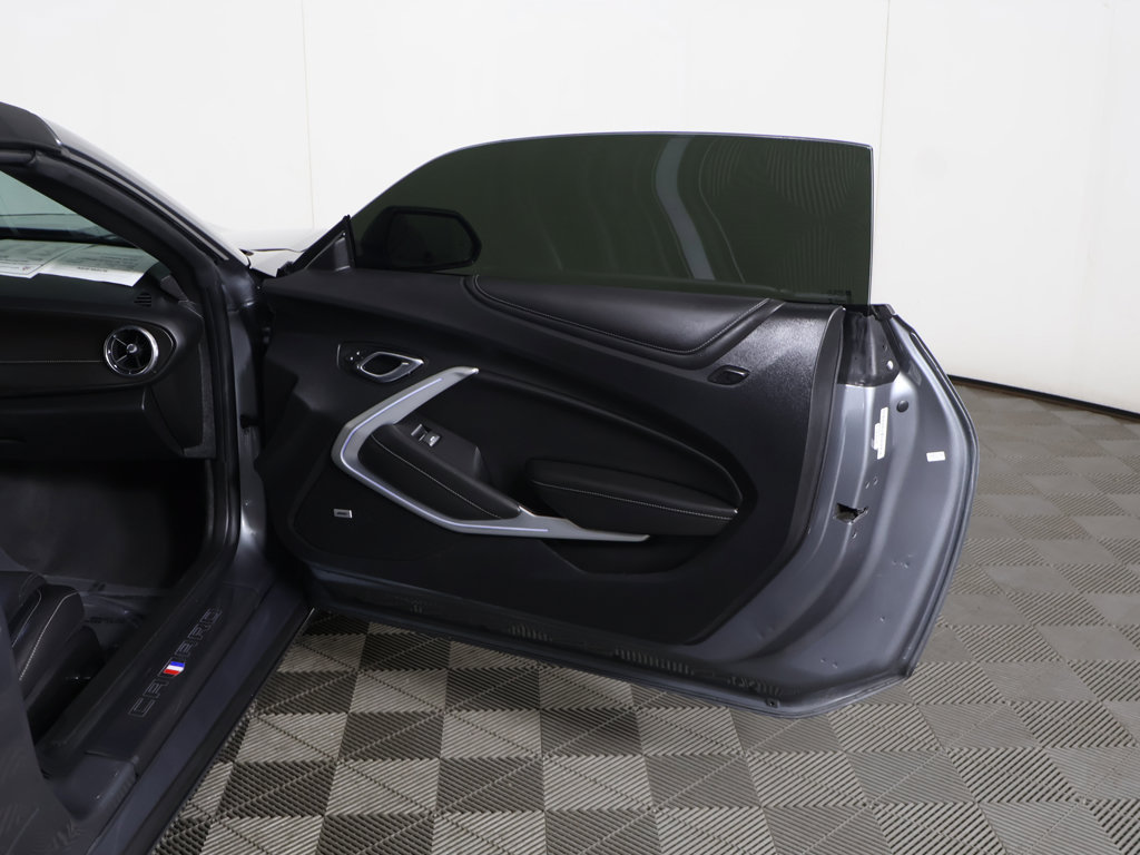 Used 2020 Chevrolet Camaro SS RWD image 20