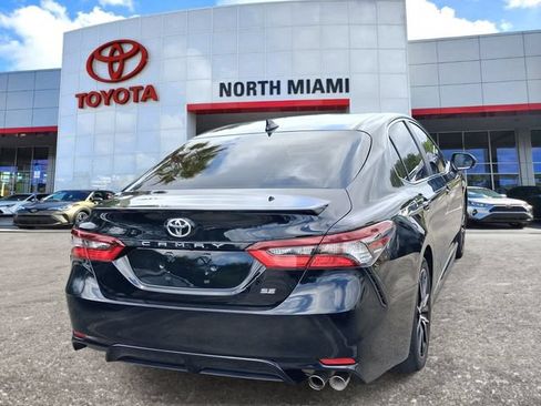 Used 2024 Toyota Camry SE w/ Convenience Package FWD image 4