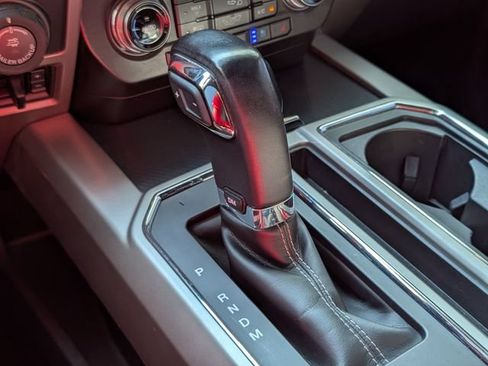 Used 2019 Ford F150 Lariat w/ Equipment Group 502A Luxury AWD/4WD image 18
