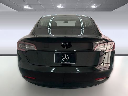 Used 2020 Tesla Model 3 Standard Range image 9