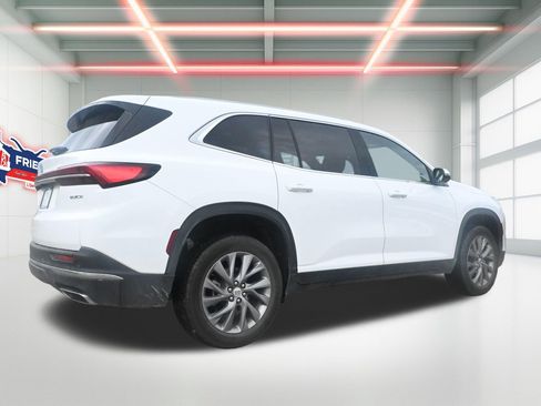 Used 2026 Buick Enclave Preferred FWD image 3