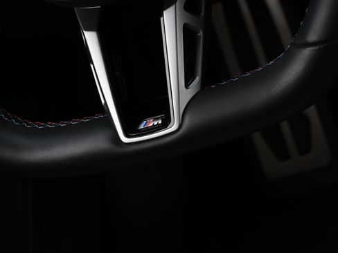 Used 2025 BMW M5 w/ Executive Package image 30