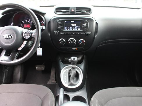 Used 2018 Kia Soul image 14