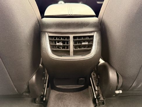 Used 2020 Chevrolet Malibu LT FWD image 31