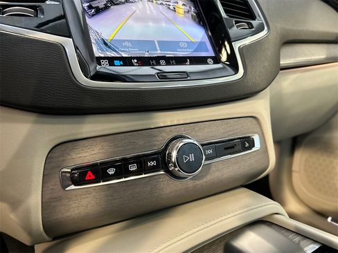 Certified 2024 Volvo XC90 B6 Plus w/ Protection Package Premier image 18