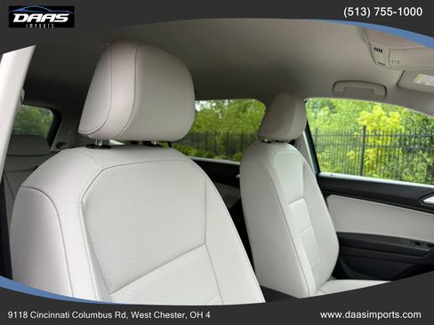 Used 2019 Volkswagen Tiguan SE AWD/4WD image 30