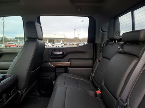 Used 2021 Chevrolet Silverado 1500 LT Trail Boss w/ Convenience Package II image 30