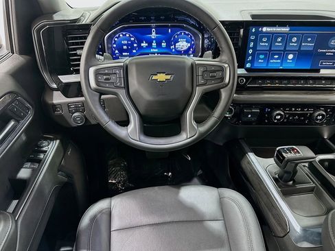 Used 2025 Chevrolet Silverado 1500 LTZ AWD/4WD image 23