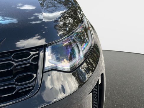 Used 2022 Land Rover Discovery Sport S image 9