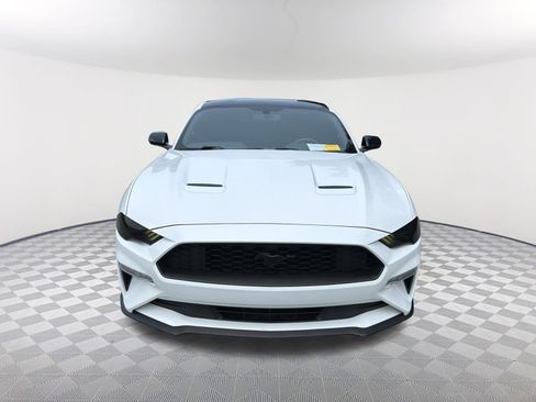 Used 2019 Ford Mustang Coupe w/ Equipment Group 101A RWD image 9