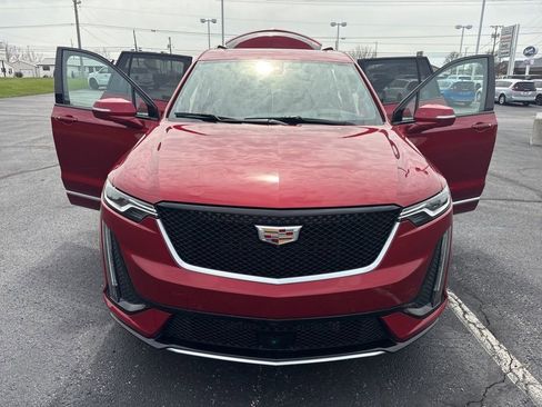 Used 2023 Cadillac XT6 Sport w/ Technology Package AWD/4WD image 21