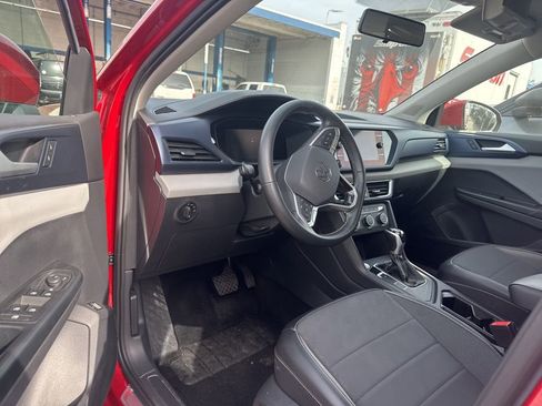 Used 2022 Volkswagen Taos SE image 7