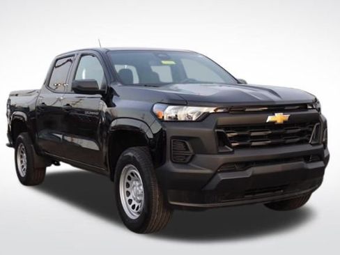 Certified 2026 Chevrolet Colorado W/T w/ Advanced Trailering Package image 1