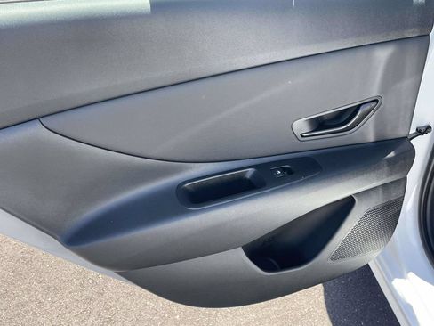 Certified 2025 Hyundai Elantra Sport FWD image 11