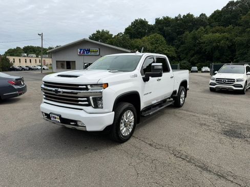 Used 2022 Chevrolet Silverado 2500 High Country AWD/4WD image 2
