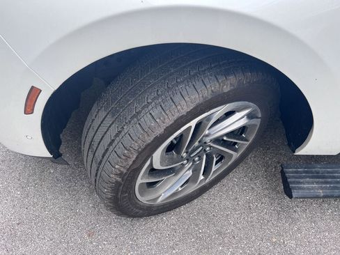 Used 2025 Lincoln Navigator L Reserve AWD/4WD image 38