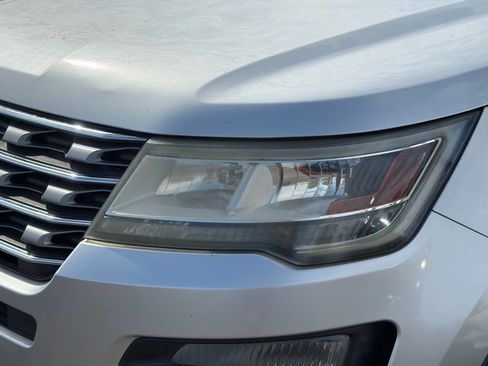Used 2017 Ford Explorer Limited FWD image 6