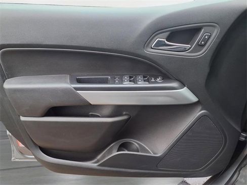 Used 2022 Chevrolet Colorado LT w/ LT Convenience Package image 17