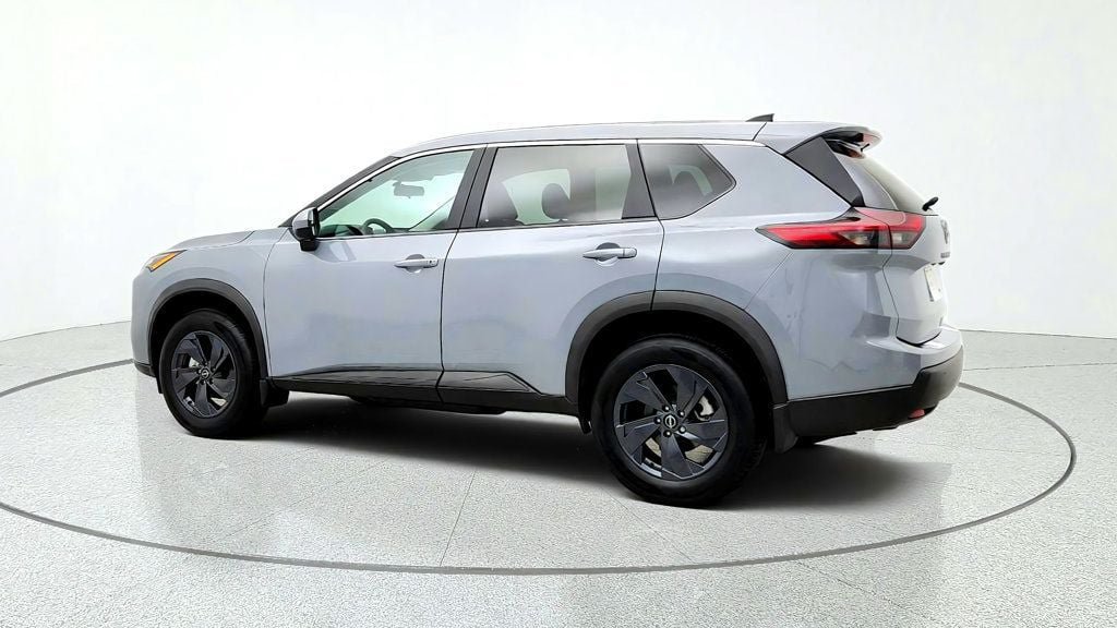 Used 2026 Nissan Rogue SV w/ Cold Weather Package AWD/4WD image 7