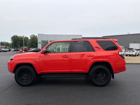 Used 2024 Toyota 4Runner TRD Off-Road Premium w/ Moonroof Package AWD/4WD image 4
