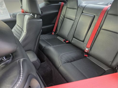 Used 2016 Dodge Challenger SRT Hellcat image 16