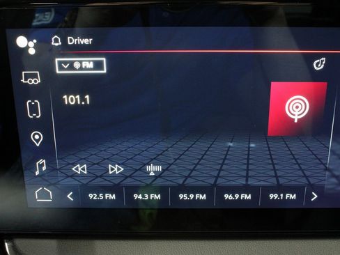 Used 2024 GMC Sierra 2500 AT4 image 25