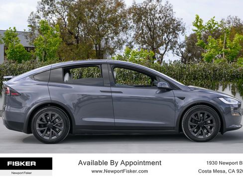 Used 2023 Tesla Model X AWD/4WD image 9