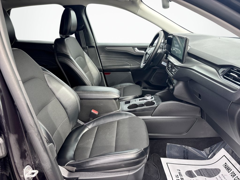 Used 2025 Ford Escape SE FWD image 13