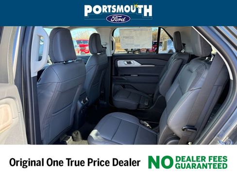 New 2026 Ford Explorer Active image 5