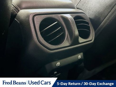 Used 2022 Jeep Wrangler Unlimited Sahara w/ LED Lighting Group AWD/4WD image 27