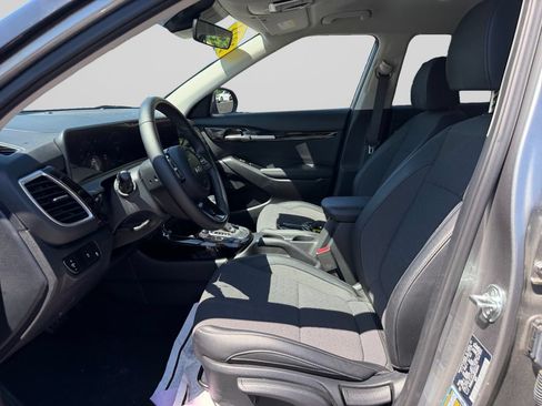 Certified 2024 Kia Seltos S AWD/4WD image 10