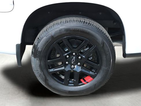 Used 2023 Chevrolet Silverado 1500 RST w/ Redline Edition AWD/4WD image 9