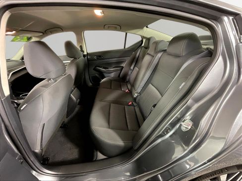 Used 2023 Nissan Altima 2.5 SV FWD image 22