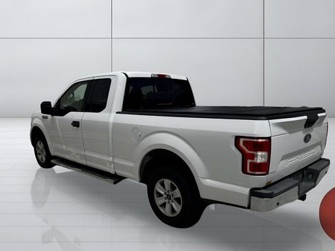 Used 2018 Ford F150 XLT w/ Max Trailer Tow Package RWD image 2