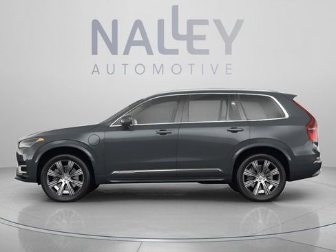 Used 2022 Volvo XC90 T5 Momentum w/ Climate Package FWD image 2