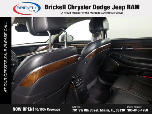 Used 2017 Genesis G90 3.3T Premium RWD image 52
