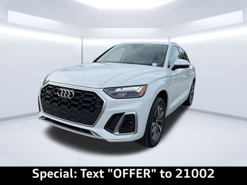 Certified 2023 Audi Q5 2.0T Premium Plus w/ Premium Plus Package AWD/4WD image 3