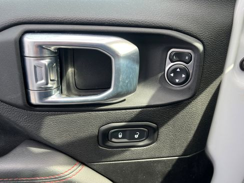 Used 2021 Jeep Wrangler Unlimited Rubicon image 21