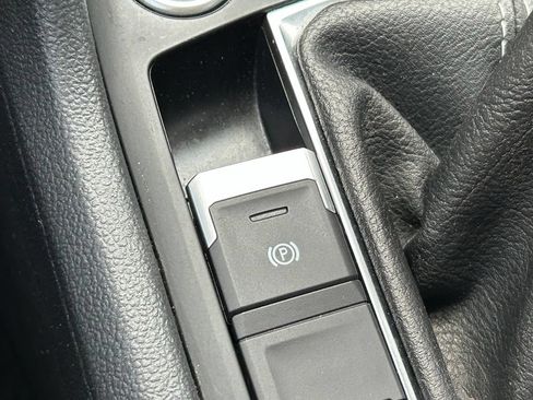 Certified 2022 Volkswagen Taos S AWD/4WD image 52