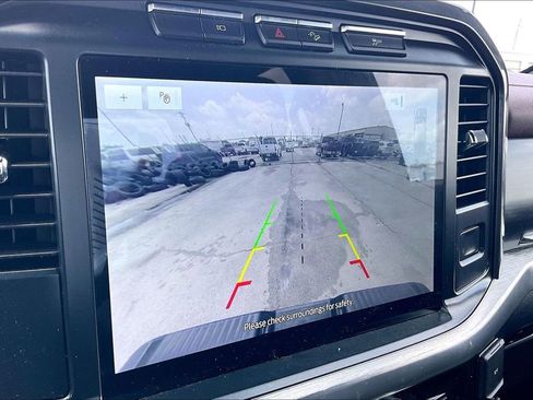 Used 2022 Ford F150 Lariat AWD/4WD image 13
