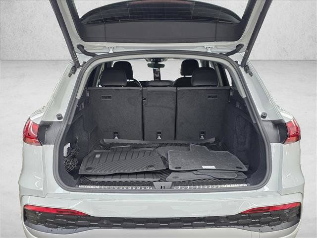 New 2025 Audi Q5 Premium w/ Convenience Package AWD/4WD image 24
